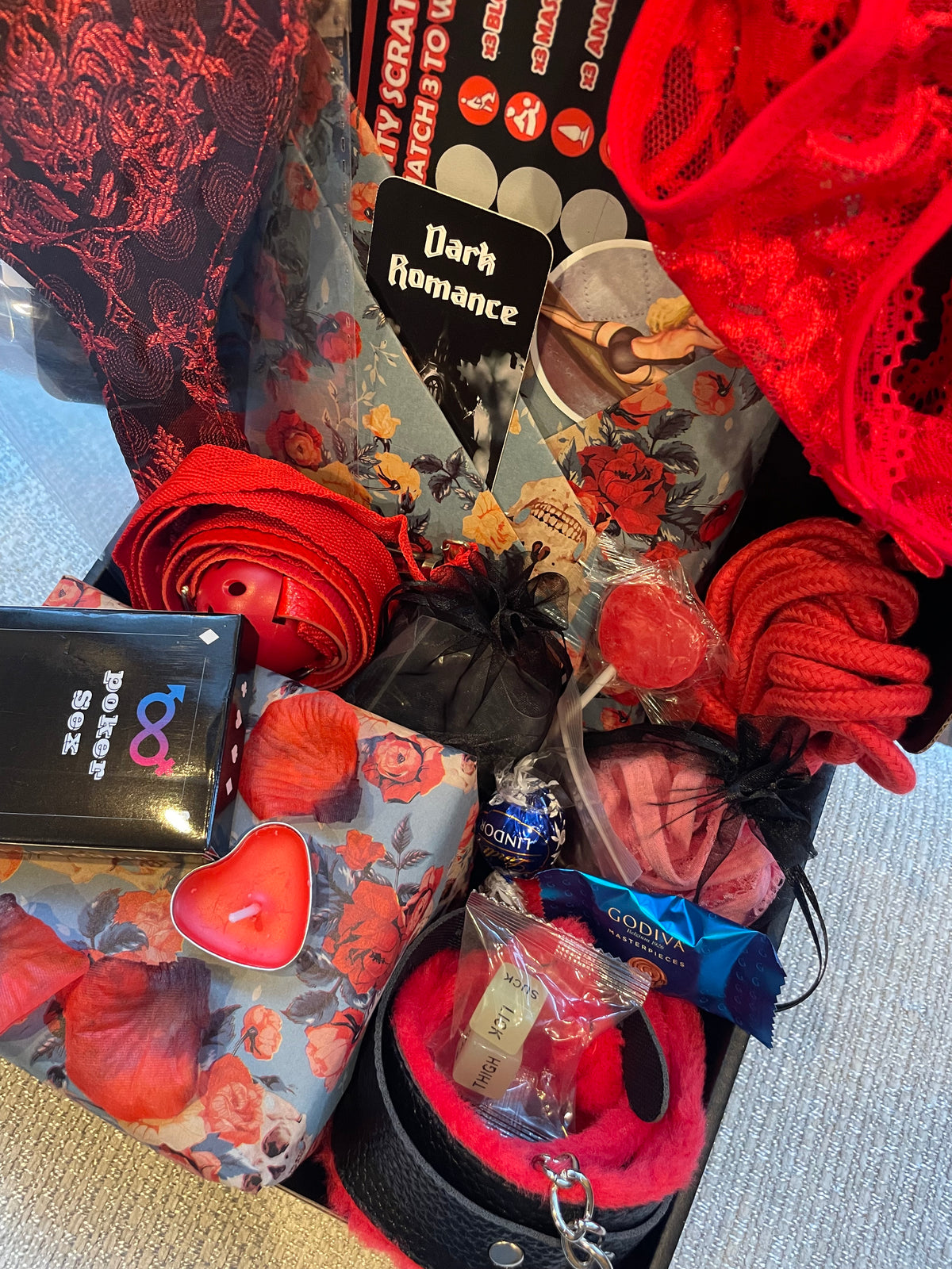 BDSM Dark Romance Box - Self or Couple (M+🫦) - Dark Romance Crates